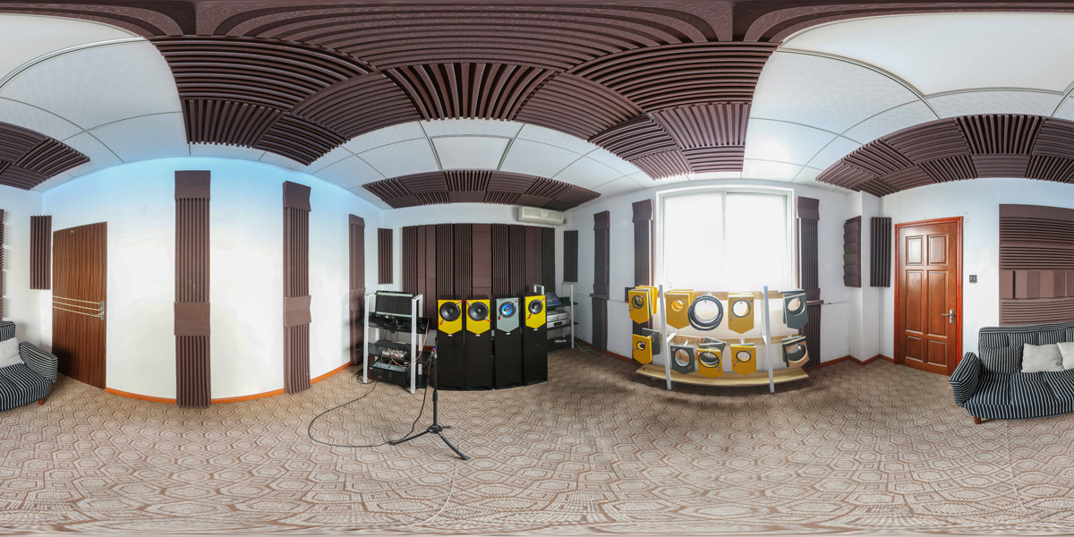 LISTEN ROOM